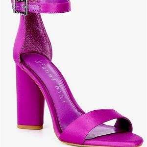 Gorgeous Gianni Bini Orchid Hued Heeled Sandals